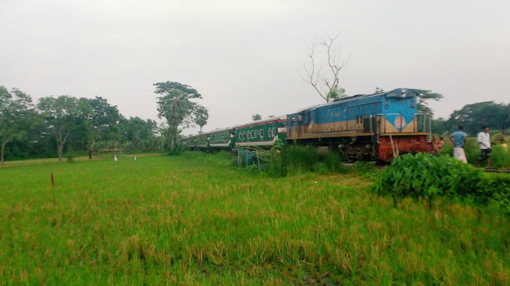 তিন ঘণ্টা পর ঢাকা-ময়মনসিংহ ট্রেন চলাচল শুরু