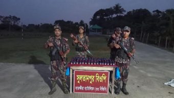 সাতক্ষীরা সীমান্ত থেকে ভারতীয় মালামাল জব্দ