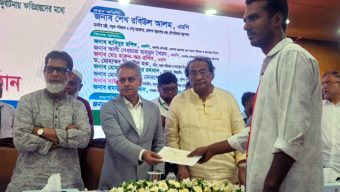 চালকের অদক্ষতা ও ত্রুটিপূর্ণ যানবাহনের কারণেই অধিকাংশ সড়ক দুর্ঘটনা ঘটছে : সড়ক পরিবহন মন্ত্রী