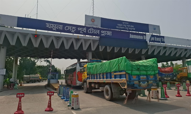 ঘরমুখো মানুষের ঈদ যাত্রা স্বস্তিদায়ক করতে যমুনা সেতুতে সর্বোচ্চ নজরদারি