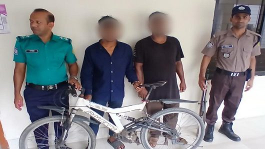 কোতোয়ালী থানা এলাকায় চুরির ঘটনায় জড়িত দুই যুবককে গ্রেপ্তার
