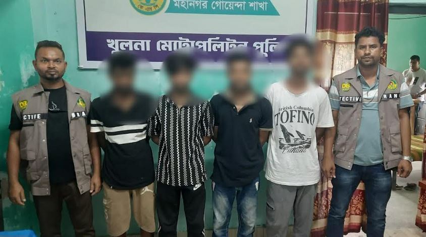 খুলনায় ৮৩৪ অপরাধীকে ধরতে বিশেষ অভিযান শুরু, গ্রেফতার ১৩