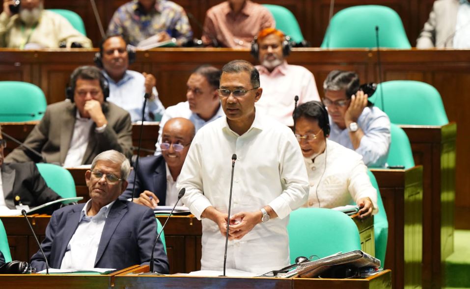 ব্যবসাবান্ধব পরিবেশ নিশ্চিত করার প্রতিশ্রুতি দিলেন প্রধানমন্ত্রী
