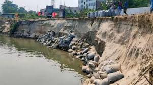 যমুনা অবৈধ বালু লুটের মহোৎসব ঝুঁকিতে জাতীয় গ্রিট বসতবাড়ি ও রাষ্ট্রীয় স্থাপনা