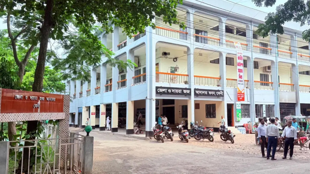 স্বামী-স্ত্রীর পাল্টাপাল্টি মামলা, দুইজনকেই পাঠানো হলো কারাগারে